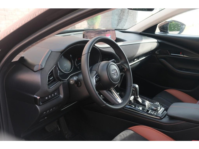 Foto 3 van Mazda CX-30 2.5 e-SkyActiv-G M Hybrid 140pk Aut. Nagisa - Head-up display - Bose - Adaptieve cruise