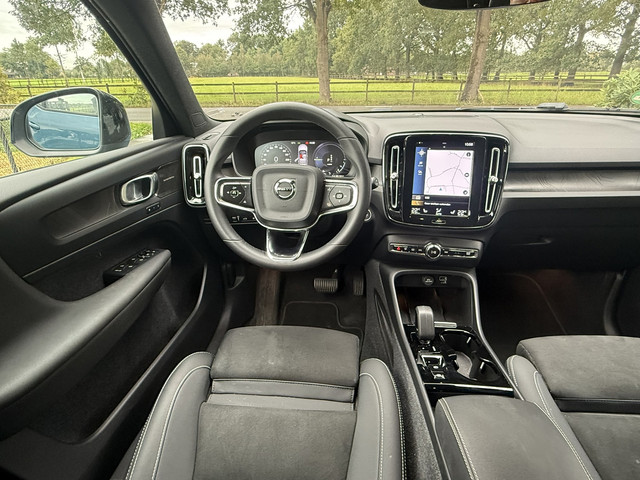 Foto 2 van Volvo XC40 1.5 T5 Plug-in hybrid Plus Dark