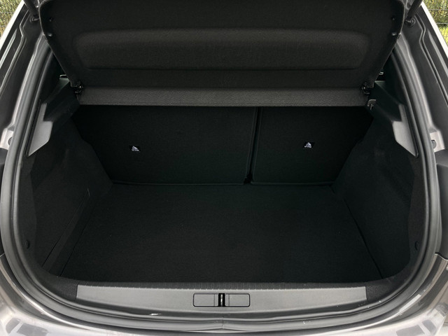 Foto 2 van Peugeot 208 1.2 PureTech Active Pack | CarPlay | PDC | Cruise control |