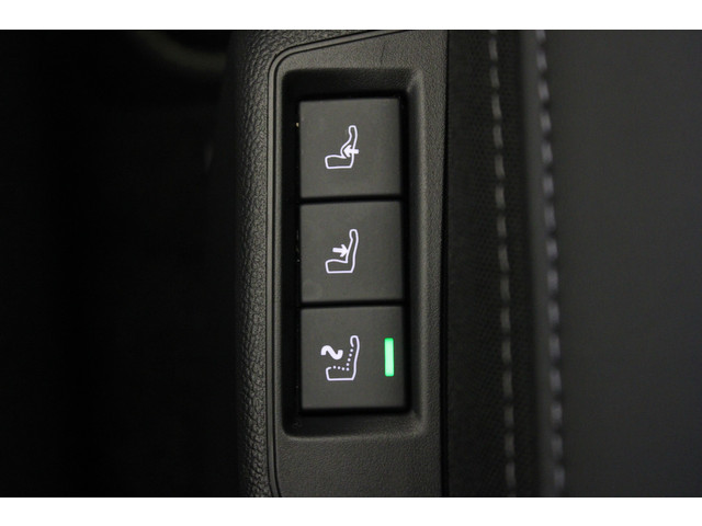 Foto 10 van Peugeot 208 1.2 Hybrid 145 e-DCS6 GT |Stoelverw.|Massage|