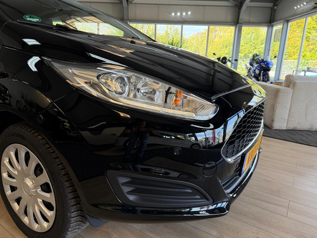 Foto 2 van Ford FIESTA 1.0 Titanium