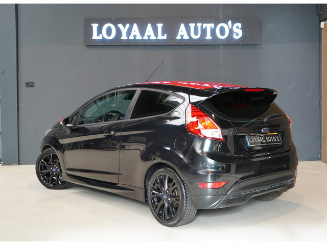 Foto 6 van Ford Fiesta 1.0 EcoBoost Red/Black Edition | CRUISE | PDC | NAP | AIRCO | APK