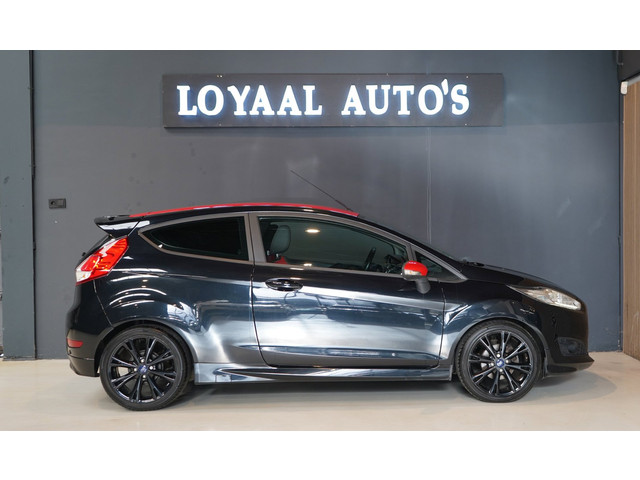 Foto 3 van Ford Fiesta 1.0 EcoBoost Red/Black Edition | CRUISE | PDC | NAP | AIRCO | APK