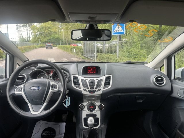 Foto 7 van Ford Fiesta 1.25 Titanium Leer Climate 1e eigen. (bj 2012)