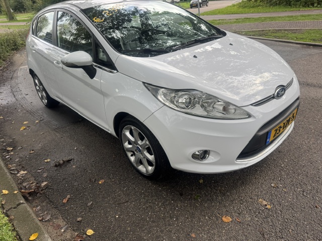Foto 5 van Ford Fiesta 1.25 Titanium Leer Climate 1e eigen. (bj 2012)