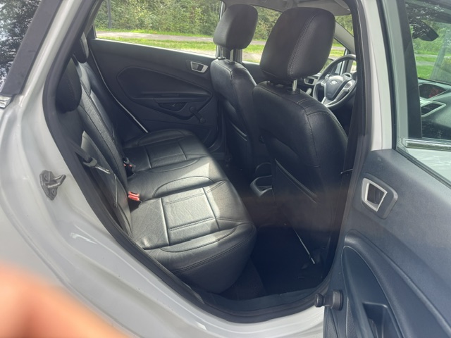 Foto 3 van Ford Fiesta 1.25 Titanium Leer Climate 1e eigen. (bj 2012)
