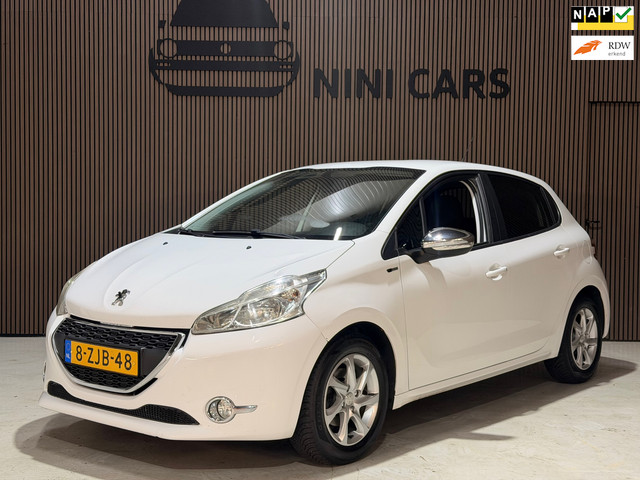 Foto 10 van Peugeot 208 1.2 VTi Style Riem vervangen.