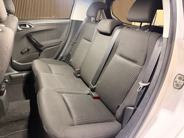 Peugeot 208 1.2 VTi Style Riem vervangen.