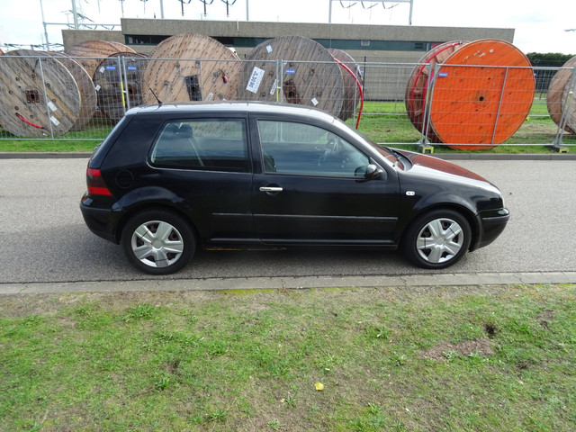 Foto 4 van Volkswagen Golf 1.4-16V