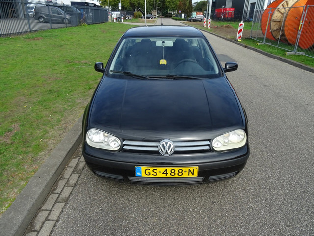 Foto 2 van Volkswagen Golf 1.4-16V