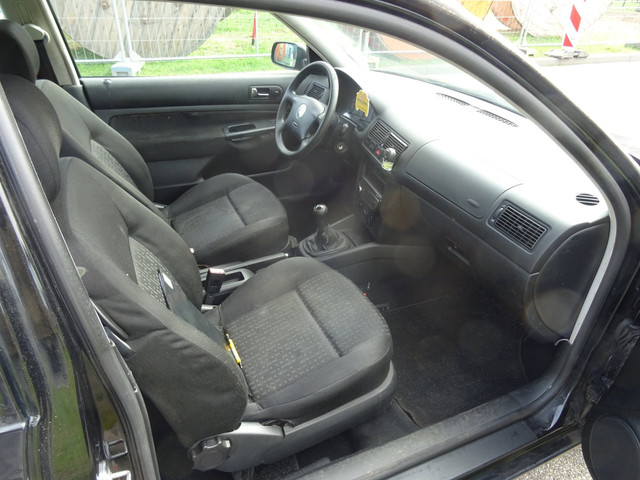 Foto 10 van Volkswagen Golf 1.4-16V