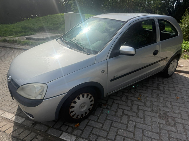 Foto 2 van Opel Corsa 1.2-16V Njoy