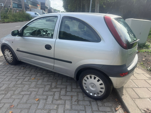 Foto 10 van Opel Corsa 1.2-16V Njoy