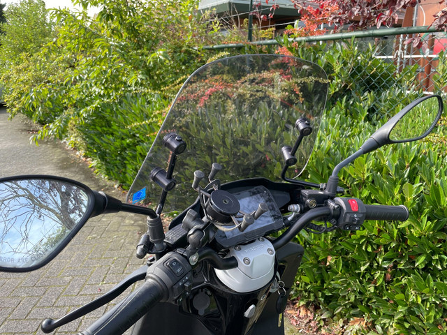 Foto 8 van Piaggio One 45 km Elektrische Scooter DEMO BETAAL met in3
