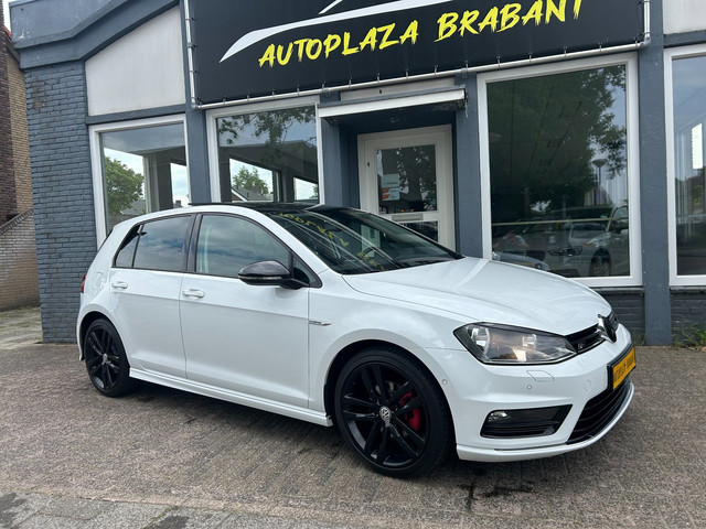 Foto 8 van Volkswagen Golf 1.2 TSI R-LINE / CLIMAT / PANODAK /PDC / STOELVW