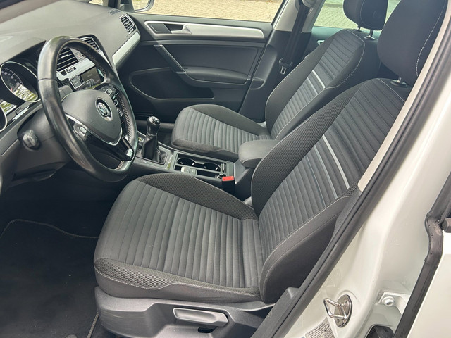 Foto 10 van Volkswagen Golf 1.2 TSI R-LINE / CLIMAT / PANODAK /PDC / STOELVW