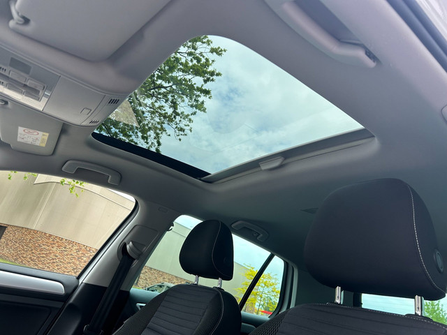 Volkswagen Golf 1.2 TSI R-LINE / CLIMAT / PANODAK /PDC / STOELVW