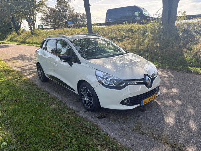 Foto 2 van Renault Clio Estate 1.2 Dynamique Airco Pdc Achter Cruise Navi Automaat Mist Lampen Voor