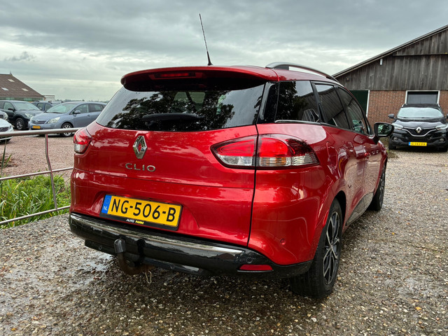 Foto 4 van Renault Clio Estate 1.2 TCe Intens | Half leder + Cruise + Clima nu € 5.975,-!!!