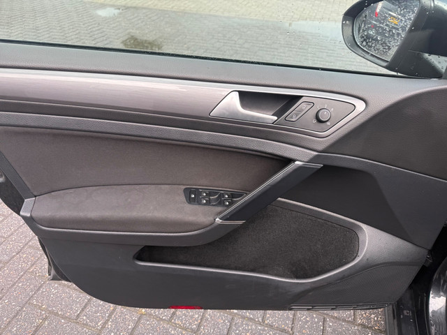 Volkswagen Golf 1.4 TSI Connected Series