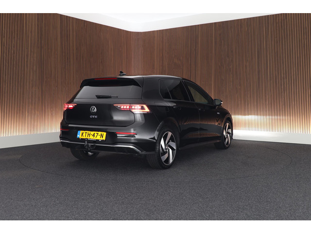 Volkswagen Golf 1.5 eHybrid GTE 272pk Trekhaak Camera Stoelverwarming HUD Navigatie
