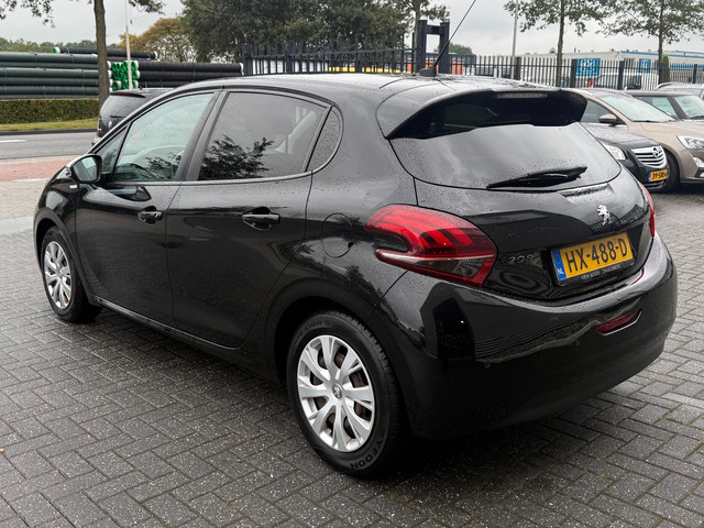 Foto 5 van Peugeot 208 1.2 PureTech Urban Soul | nieuwe Distributie.
