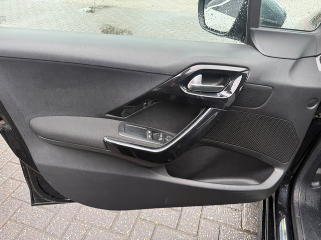 Peugeot 208 1.2 PureTech Urban Soul | nieuwe Distributie.