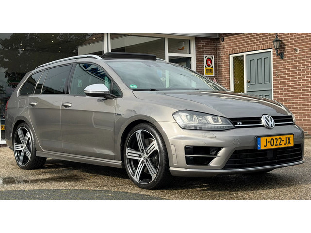 Foto 9 van Volkswagen Golf Variant R 2.0 / PANO / LEER / ACC / DYN AUDIO