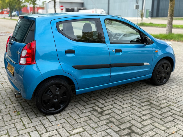 Foto 7 van Suzuki Alto 1.0 Comfort Airco Dealer onderhouden