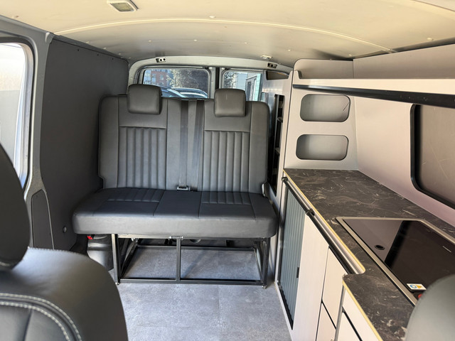 Foto 3 van Volkswagen Transporter 2.0 TDI L2H3 | Luxe Camper | Motor volledig gereviseerd | PANO | Full LED | A