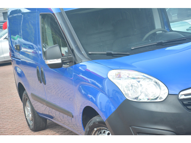 Foto 9 van Opel Combo 1.3 CDTi L1H1 ecoFLEX Edition | Airco | Elek. ramen | NL auto!! |