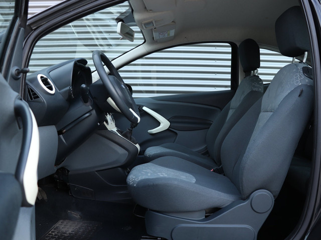 Foto 7 van Ford Ka 1.2 Style *Dealeronderh.*Airco*Bluetooth*