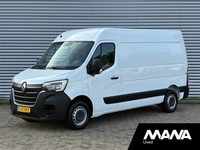 Foto 2 van Renault Master T35 2.3 dCi 135 L2H2 Airco Bluetooth Sensoren Radio