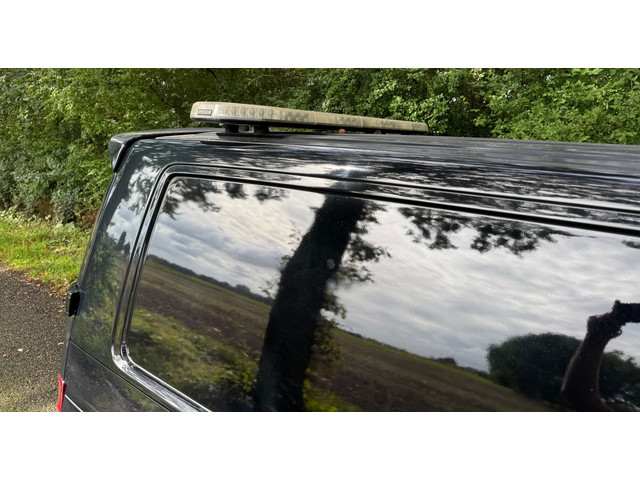 Foto 5 van Volkswagen Transporter 2.0 TDI L2H1 2015 MARGE 140PK AUTOMAAT AIRCO CRUISE