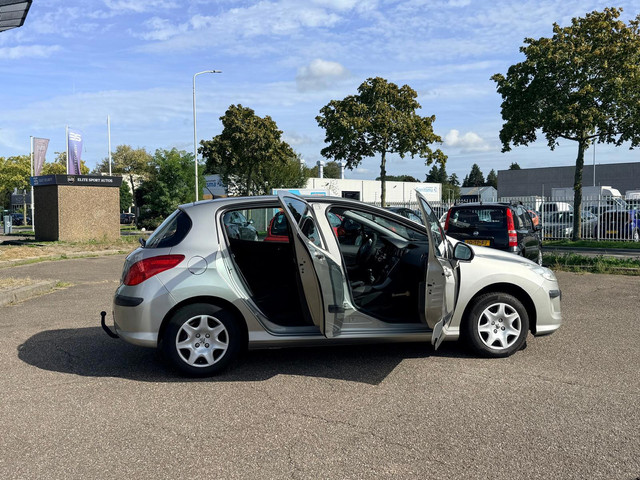 Foto 5 van Peugeot 308 1.6 VTi XS|Nieuw APK|NAP|Airco|Trekhaak|P Sensor|
