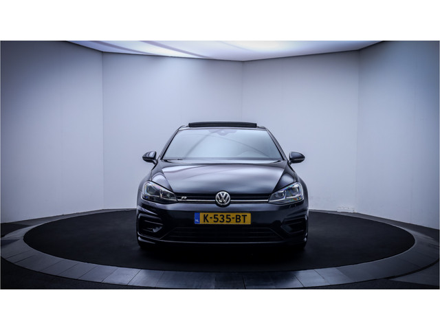 Foto 3 van Volkswagen Golf 2.0TSI 4Motion R PANO | FULL LEDER | CAMERA | KEYLESS | STOEL.VW | KEYLESS | LANE.AS