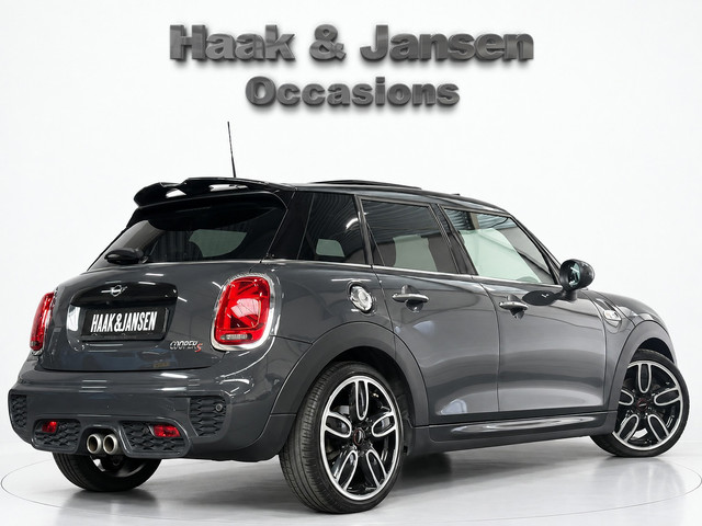 Foto 5 van Mini 5-Deurs 2.0 Cooper S JCW 192PK Automaat Pano Leder