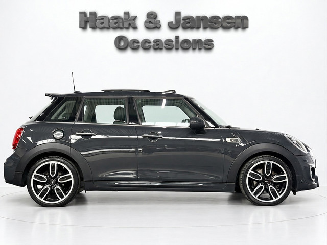 Foto 9 van Mini 5-Deurs 2.0 Cooper S JCW 192PK Automaat Pano Leder