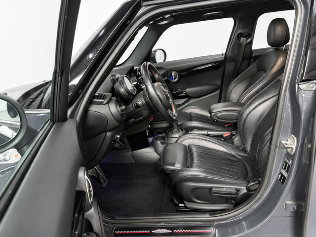 Mini 5-Deurs 2.0 Cooper S JCW 192PK Automaat Pano Leder
