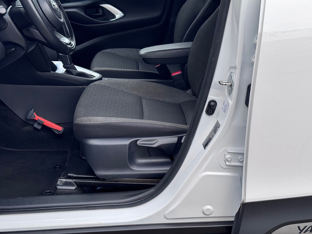 Foto 9 van Toyota Yaris Cross 1.5 Hybrid Dynamic Navi / Carplay / A.Cam / Org-Ned