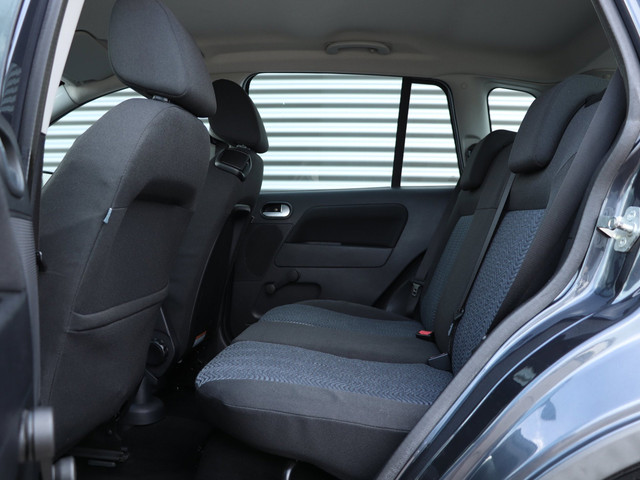 Foto 5 van Ford Fusion 1.4-16V Futura *Airco*