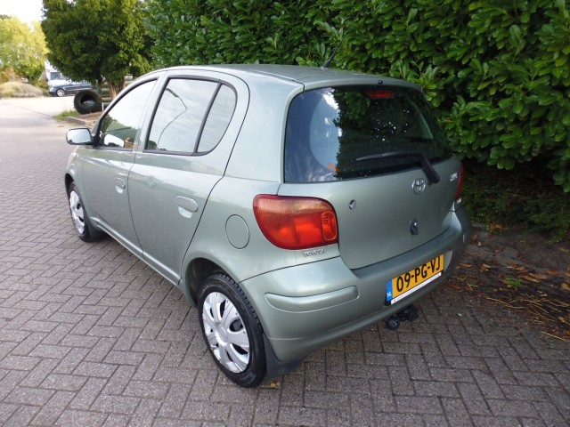 Foto 9 van TOYOTA YARIS 1.3 VVT-i Sol ELEKTRA PAKKET AIRCO