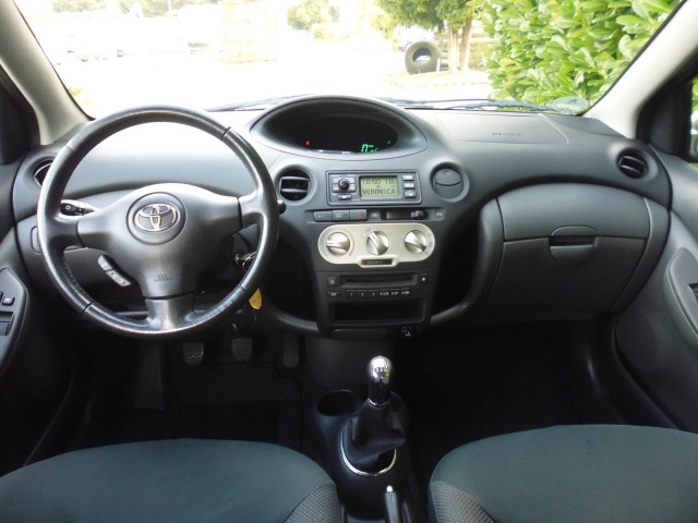 Foto 8 van TOYOTA YARIS 1.3 VVT-i Sol ELEKTRA PAKKET AIRCO