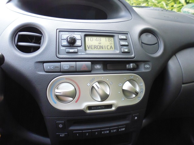Foto 6 van TOYOTA YARIS 1.3 VVT-i Sol ELEKTRA PAKKET AIRCO