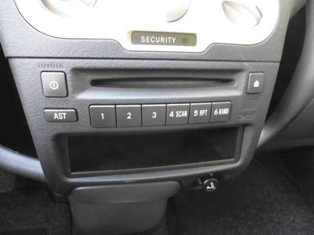 Foto 5 van TOYOTA YARIS 1.3 VVT-i Sol ELEKTRA PAKKET AIRCO