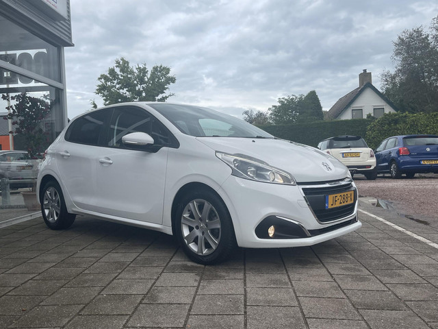 Foto 4 van Peugeot 208 1.0 PureTech Access /5 drs/Cruise/Airco/Onderhouds hist.
