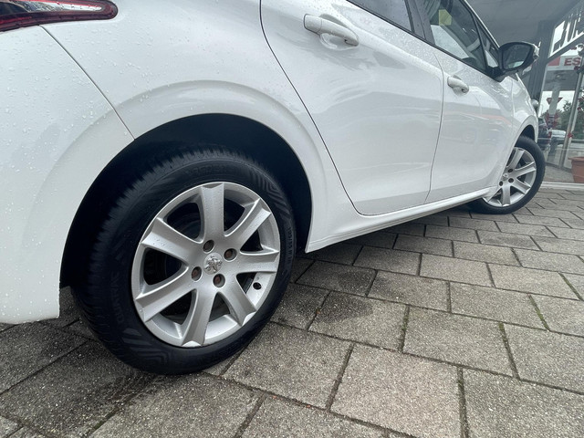 Foto 8 van Peugeot 208 1.0 PureTech Access /5 drs/Cruise/Airco/Onderhouds hist.