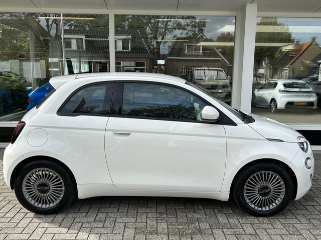 Foto 10 van Fiat 500 Urban 42 kWh | 322 WLTP Range | Cruise Control | Apple Carplay/Android Auto | Lichtmetalen