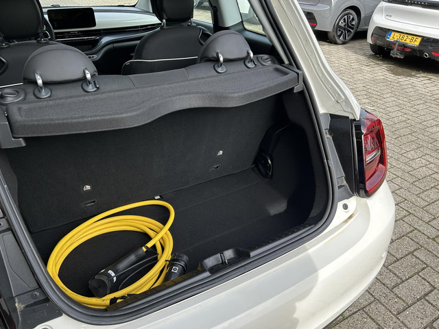 Foto 5 van Fiat 500 Urban 42 kWh | 322 WLTP Range | Cruise Control | Apple Carplay/Android Auto | Lichtmetalen