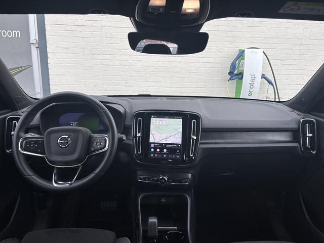 Foto 3 van Volvo XC40 Recharge Twin Plus 82 kWh | Adaptieve cruise | Blis | Sage Green | Alcantara/Leder |